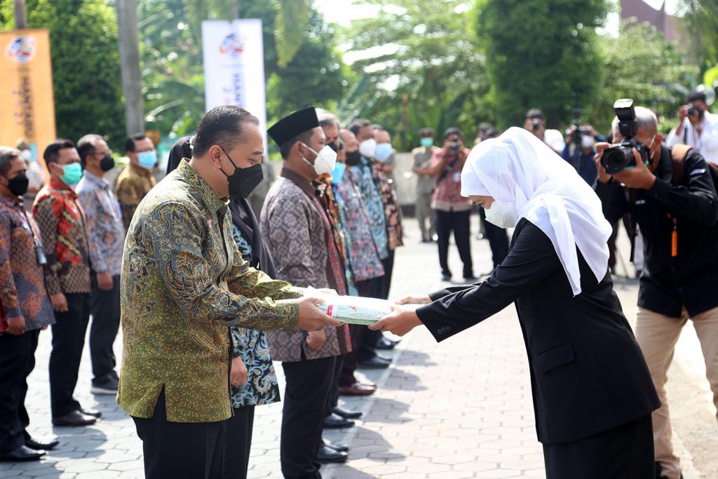 Pemkot Surabaya Terima 159 Sertifikat Hak Pakai dari BPN di Peringatan Hantaru 2021
