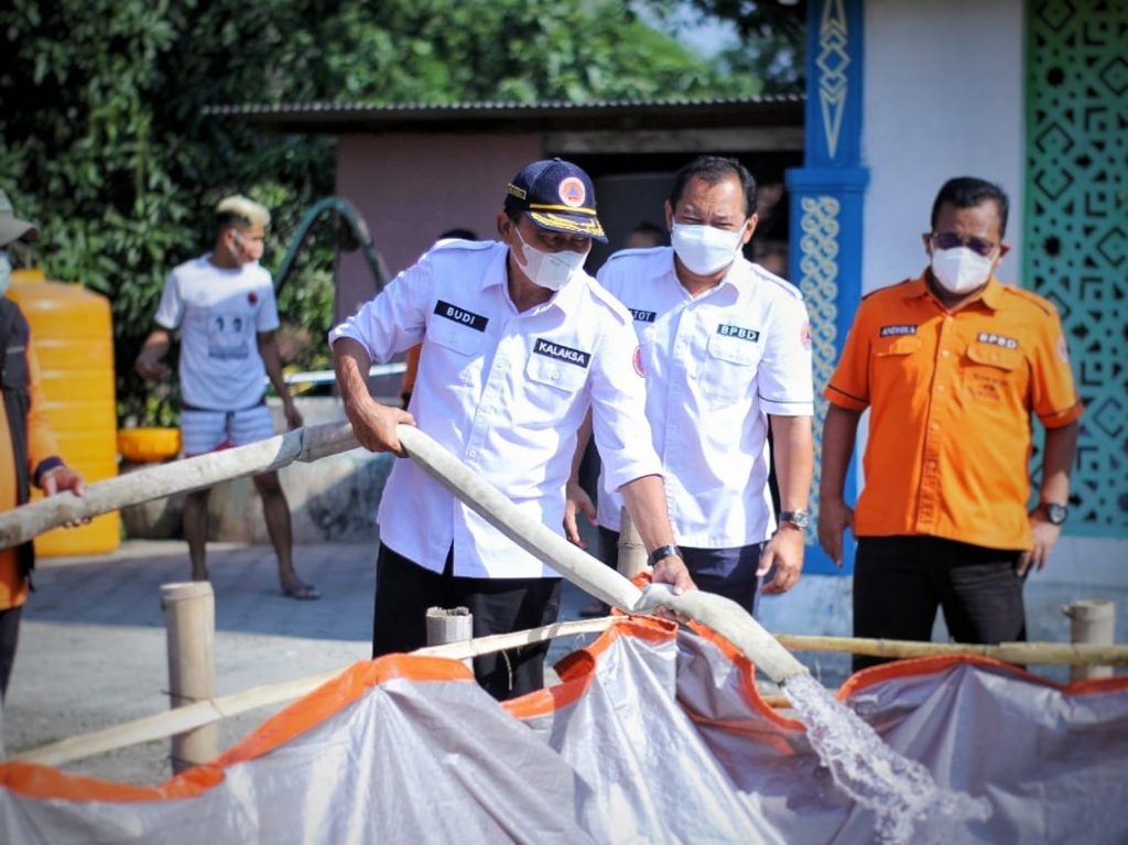 BPBD Jatim Serahkan Bantuan Air Bersih Dampak Kekeringan di Ngawi