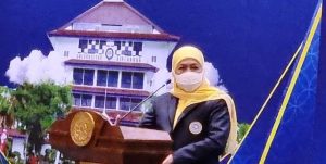 Lantik Pengurus Pusat IKA Unair, Gubernur Khofifah Ajak Perkuat Jejaring dan Sinergi Alumni, Internal dan Eksternal