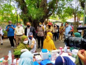 Dorong Minat Warga Ikuti Vaksinasi, Pemkot Gelar di Objek Wisata KBS