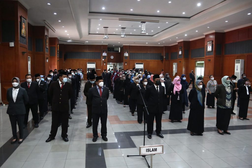 Mutasi 129 Pejabat Pemkot Surabaya, Wali Kota Eri Bakal Lakukan Evaluasi Kinerja Setiap Tahun