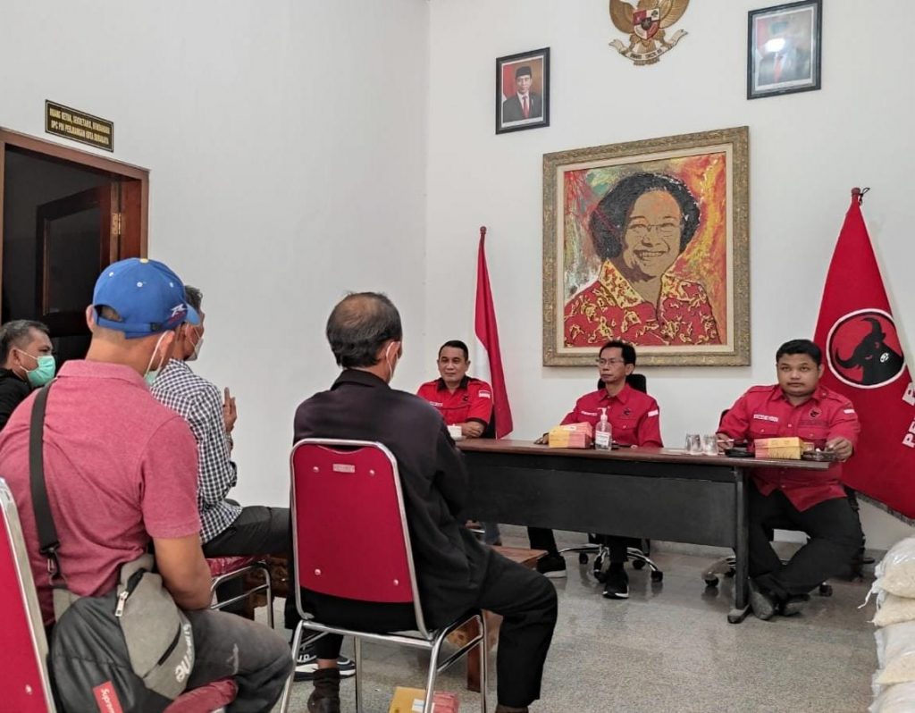Terima Curhat Pekerja Seni, Petani dan Nelayan, PDIP Surabaya: Kami Perjuangkan!