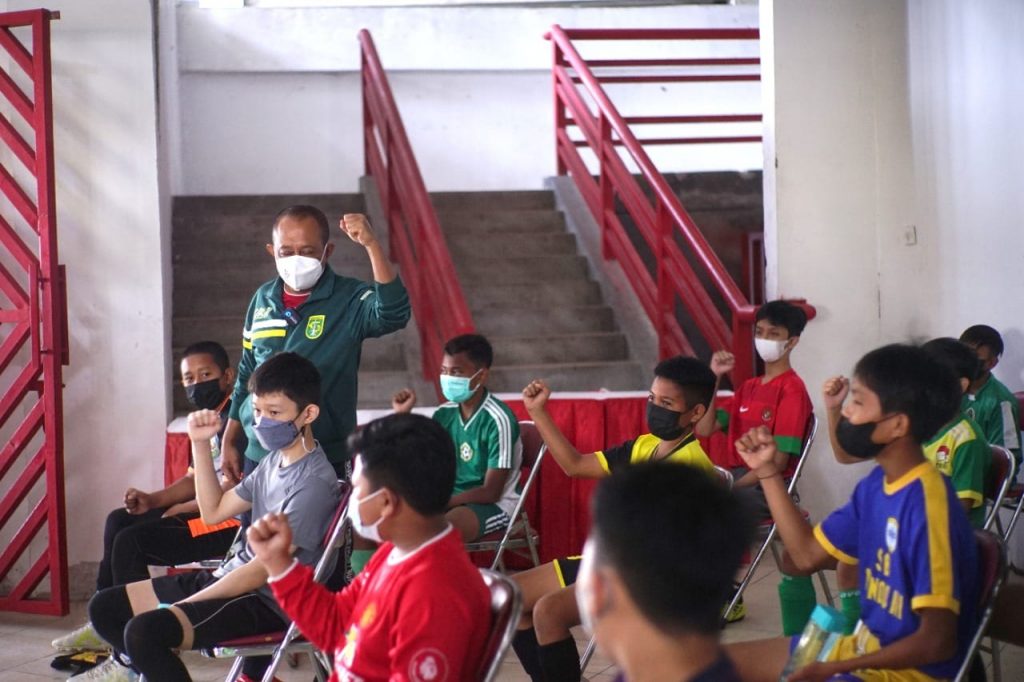Wawali Armuji Ingin Surabaya Jadi Gudang Pesepak Bola Handal