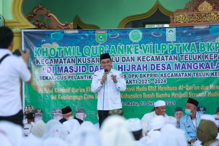 Kukuhkan Pengurus DPK BKPRMI, Bupati Zairullah Minta Makmurkan Masjid