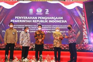 Raih Opini WTP 9 Kali Berturut-turut, Pemkot Surabaya Terima Penghargaan dari Pusat