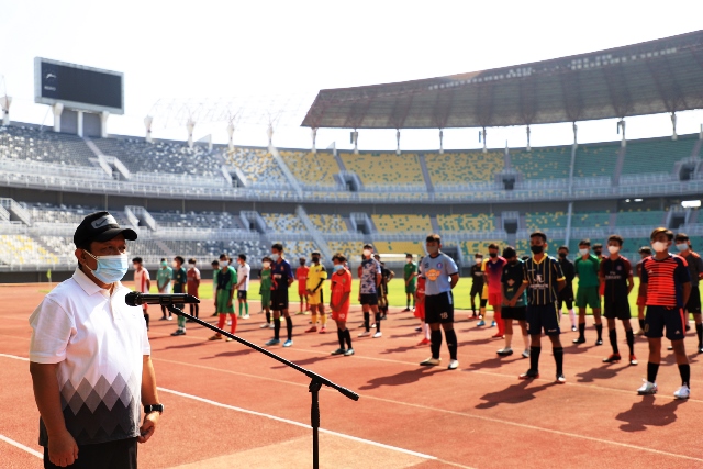 523 Anak Surabaya Ikut Seleksi Diklat Sepak Bola di Stadion GBT