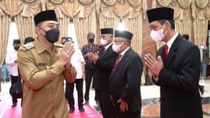 Lantik Pengurus BAZNAS Surabaya, Wali Kota Eri: Ini Jihad Melawan Kemiskinan