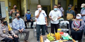 Tinjau Pasar Jambangan Baru, Wawali Armuji Dialog dengan Pedagang