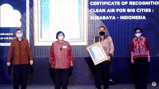 Kota Surabaya Raih Penghargaan Udara Terbersih se-Asia Tenggara