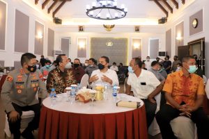 Wali Kota Eri bersama Forkopimda Surabaya “Ngopi” Bareng Tampung Aspirasi Buruh