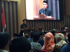 Hadir di Rapat Paripurna DPRD Tanbu, Bupati Zairullah Azhar Ajak Kumandangkan Sholawat Jibril 