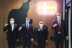 Gubernur Khofifah Ajak Kerajaan Denmark Kembangkan Kerjasama di Bidang Maritim dan Industri Pertahanan