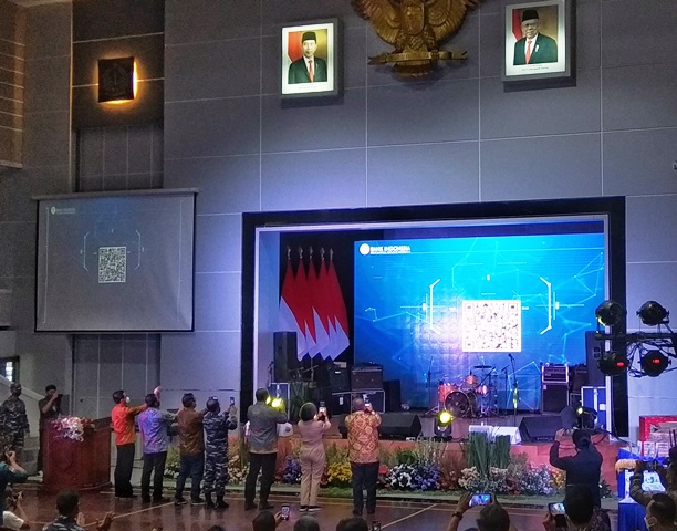 Peluncuran QRIS di Koarmada II Surabaya, Gubernur Khofifah: Keuangan Inklusi Merupakan Transaksi yang Aman Bagi Masyarakat