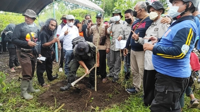 Relawan Peduli Lingkungan Kediri Tanam Ribuan Bibit Pohon di Lereng Gunung Kelud