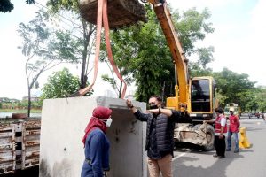 Atasi Genangan di Surabaya Barat, Wali Kota Eri Bikin Dua Bozem hingga Tinggikan Jembatan