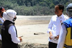 Dampingi Presiden di Lumajang, Gubernur Khofifah Dapat Kepastian Dibangunkan Jembatan Darurat