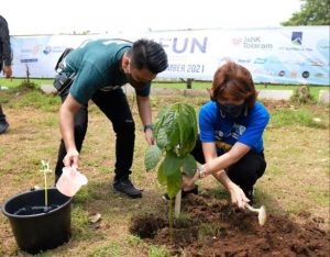 Rotary D3420 Jatim Gelar Green Fun Rally Tanam 1000 Pohon