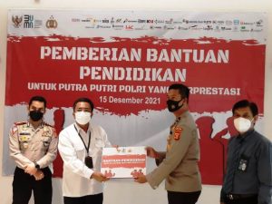 Dukung Pendidikan di Tanah Air, Jasa Marga Beri Beasiswa untuk Putra-Putri Polri di Kalimantan Timur