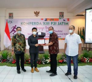 Emil Dardak Ajak Media Outdoor Advertisement Adaptasi Fitur Digital