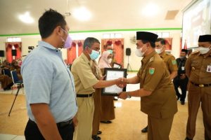 Bagi Bupati Zairullah Azhar, Guru adalah Penentu Masa Depan Bangsa dan Negara