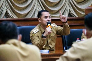Wali Kota Eri Persilahkan Mundur Jika Ada Lurah Tak Mampu Layani Masyarakat