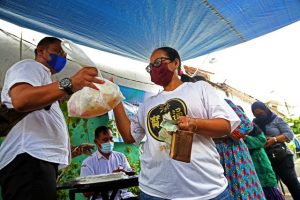 Stabilkan Harga, Pemkot Surabaya Gelontorkan Minyak Goreng Seharga Rp 14 Ribu