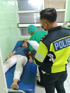 Ban R2 Selip, Wanita Asal Pare Kediri Terjatuh