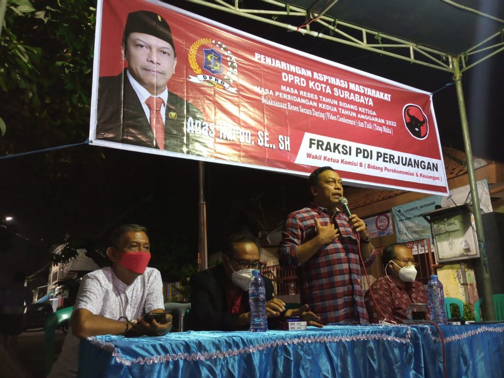 Diwaduli Warga soal Wifi saat Reses, Ini Respon Cepat Wakil Ketua Komisi B DPRD Surabaya