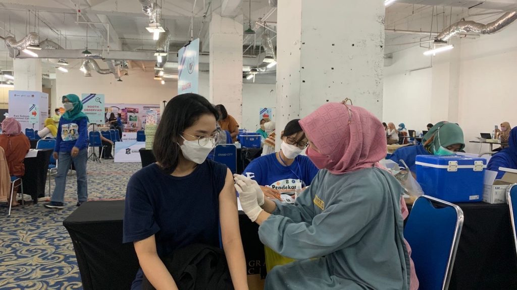 Percepatan Vaksinasi Booster, Dinkes Surabaya Buka Sentra Vaksin Massal