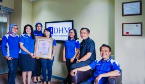 CEO PT Dafam Hotel Management Raih Best CEO 2021