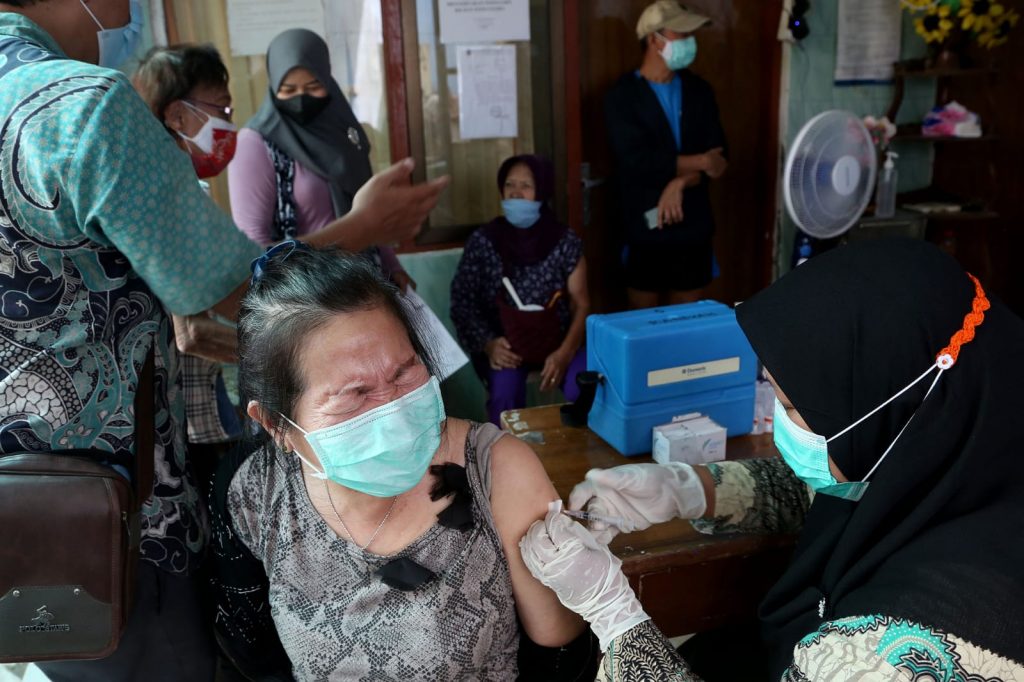 Capaian Vaksin Booster lansia di Surabaya Mencapai 94,52 persen