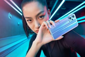 Terinspirasi dari Sunrise, Desain realme 9 Pro Series Bisa Berubah Warna