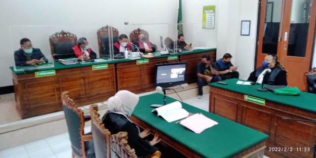 Terbukti Bukan Perkara Pidana, Lily Yunita Diputus Onslagh oleh Majelis Hakim PN Surabaya
