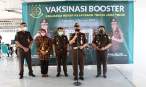 Ratusan Pegawai dan Keluarga Besar Korps Adhyaksa Kejati Jatim Jalani Vaksinasi Booster