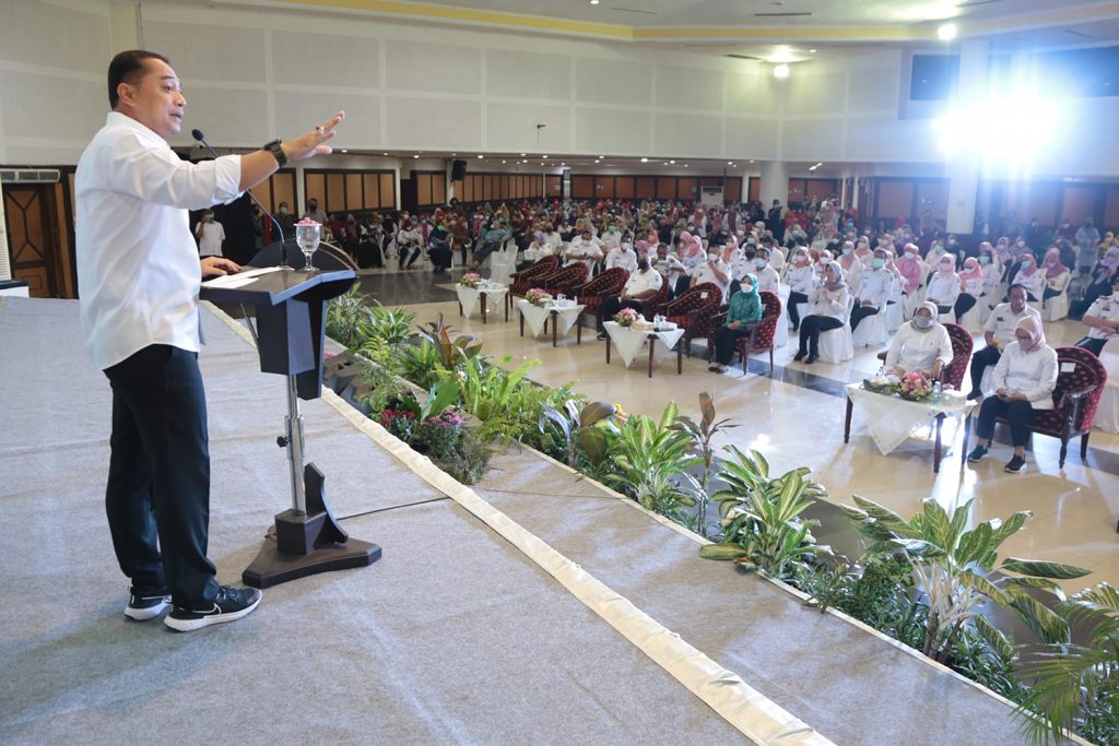 Silaturahmi dengan Kader Surabaya Hebat, Walikota Eri Cahyadi Bicara Soal Isu Pemecatan hingga Insentif