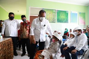 Pemkot Surabaya Gelar Khitan Massal untuk Anak MBR