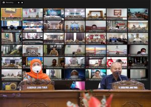 Gubernur Khofifah Minta 40 Persen Pengadaan Barang/Jasa dari APBD Se – Jatim Wajib Gunakan Produk Dalam Negeri dan K-UMKM