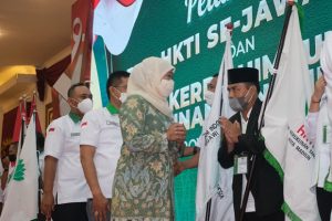 Gubernur Jatim Lantik DPC HKTI se-Jatim
