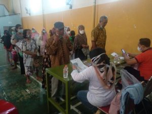 Wali Kota Eri Cahyadi Persilahkan Lapor Jika Ada Penerima BPNT yang Dipaksa Beli di Toko Tertentu