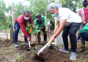 Peringati Hari Air Dunia 2022, Pemkot Surabaya Tingkatkan Konservasi dengan Penanaman Pohon dan Tebar Benih Ikan Bandeng