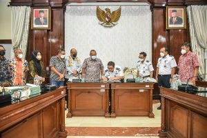 Pemkot Surabaya Serahkan Terminal Tipe A Purabaya ke Kementerian Perhubungan RI