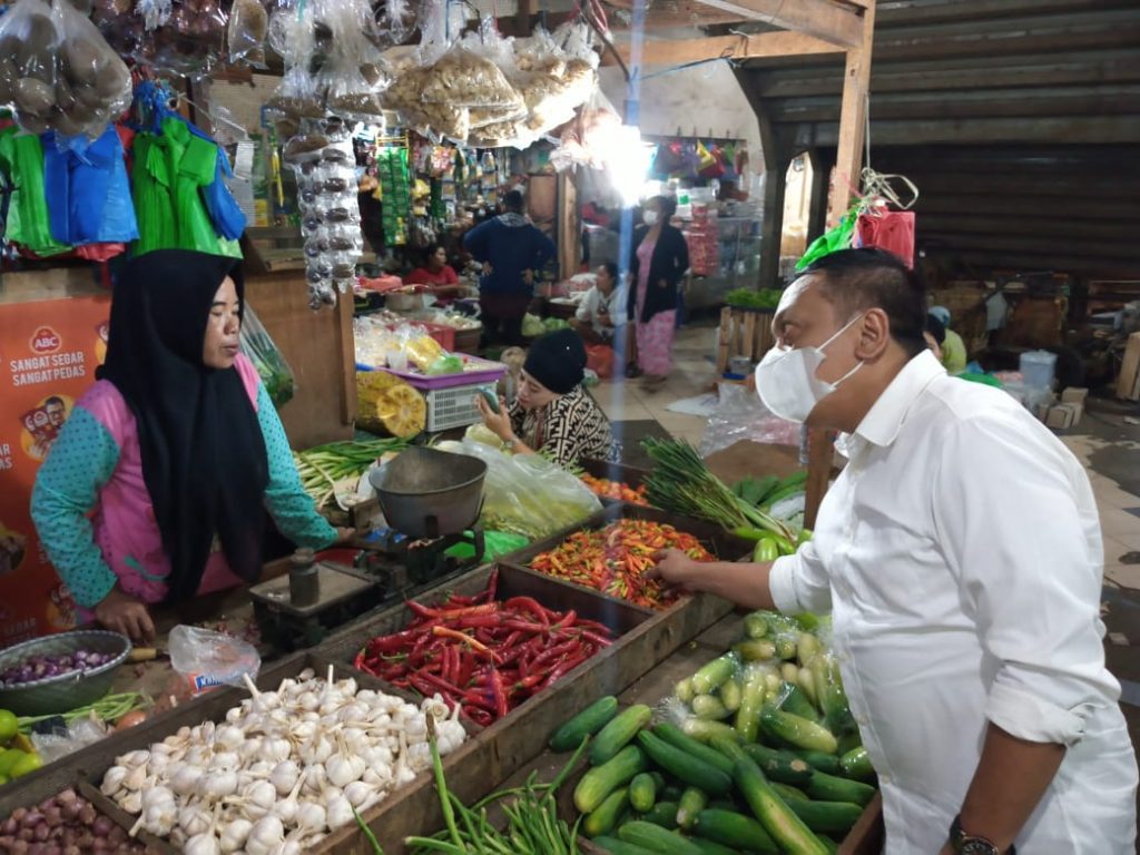Pastikan Stok dan Harga Sembako di Bulan Ramadhan Aman, Legislator Surabaya Sambangi Pasar Tradisional