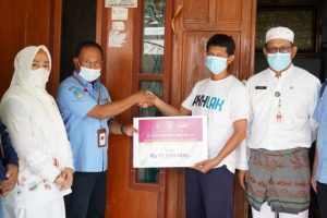 Warga Tanbu Korban Bencana di Papua Dapat Santunan Kemensos RI