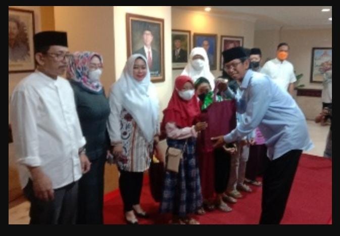 Ketua DPRD Surabaya Berharap Anggota Dewan Semakin Dekat dengan Rakyat