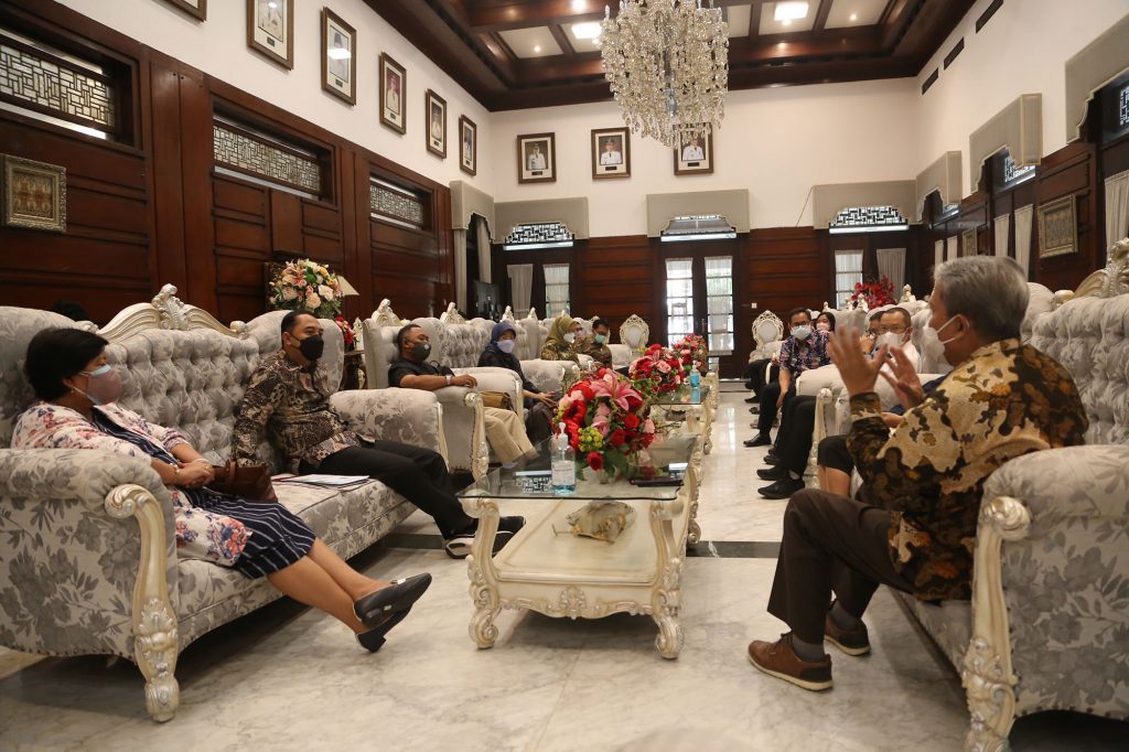 Percepat Pencapaian Program Pemkot Surabaya, Wali Kota Eri Cahyadi Diskusikan dengan Guru Besar PTN