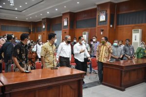 Entaskan Kemiskinan dan Pengangguran, Wali Kota Eri Cahyadi: Petakan Program Skala Prioritas