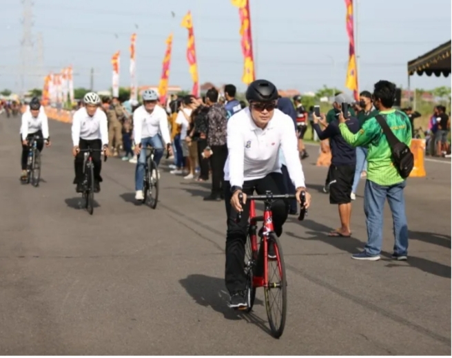 Ajang Balap Sepeda “Suroboyo Race 2022” Meriahkan HJKS Ke 729