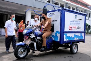 Dapat Bantuan Kendaraan dari Bank Jatim, Pemkot Surabaya Semakin Masifkan Jemput Bola Perekaman e-KTP