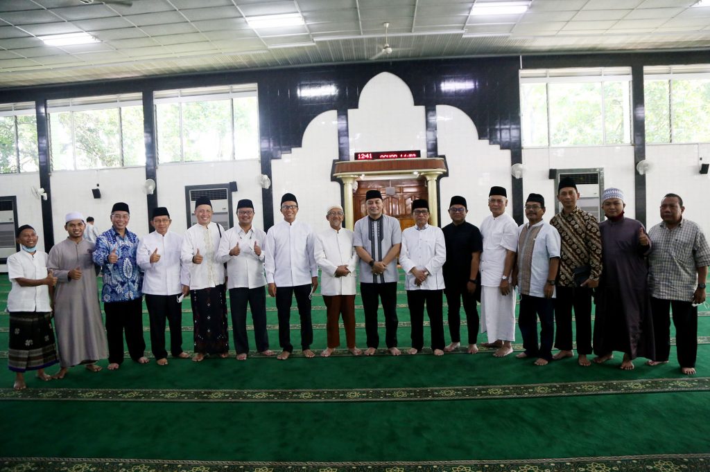 Wali Kota Eri Cahyadi Gandeng Yayasan Masjid Al Falah Entaskan Kemiskinan di Surabaya