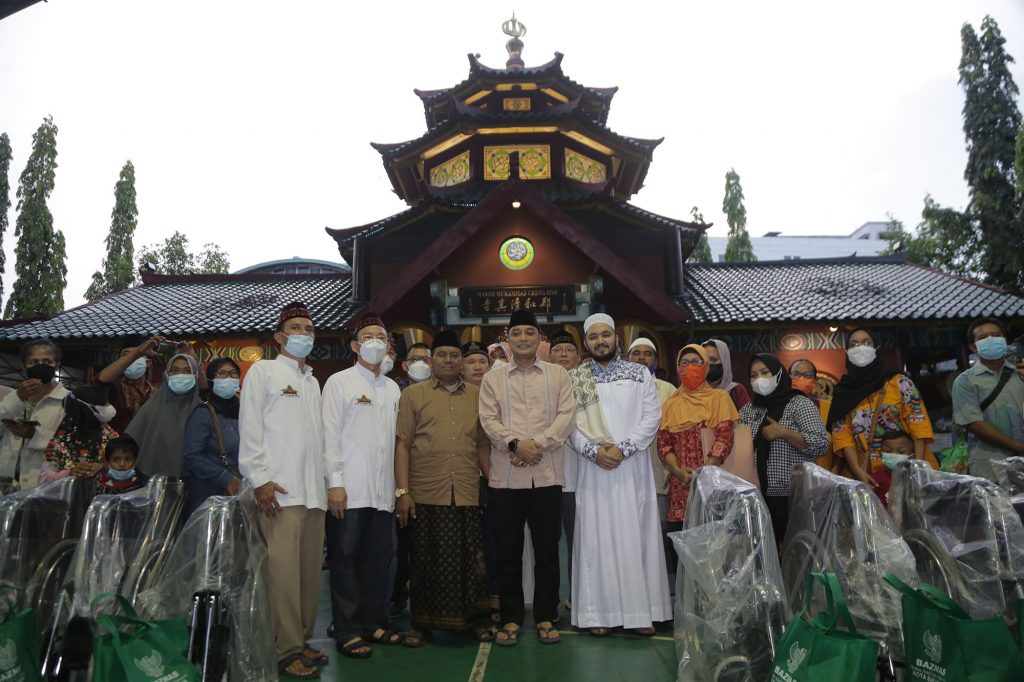 Safari Ramadan di Masjid Cheng Hoo, Wali Kota Eri Cahyadi Serukan Toleransi Antar Umat Beragama